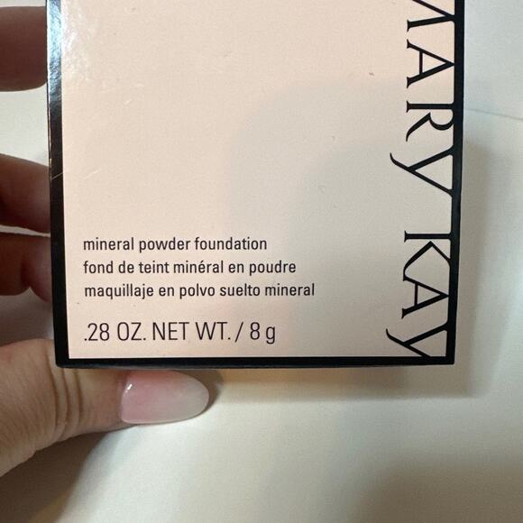New MARY KAY Mineral Powder Foundation loose round Bronze 3 NIB .28 OZ. - Picture 2 of 5